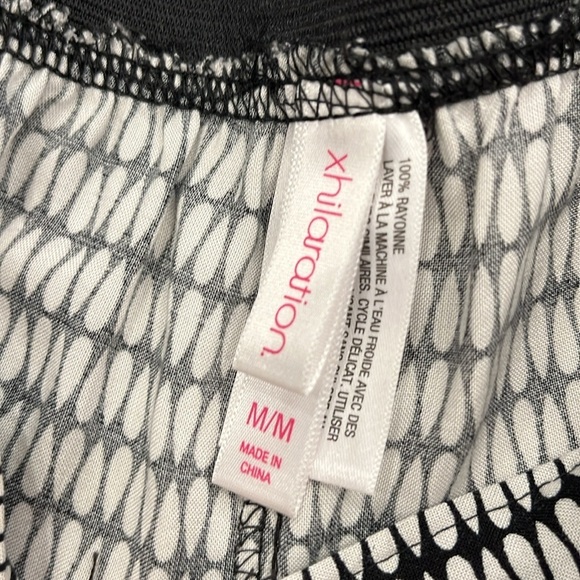 NEW Xhilaration Black White Geometric Palazzo‎ Pants High Rise Pockets Medium - Picture 8 of 9
